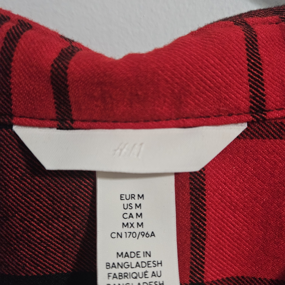 H&M Oversized Red and Black Checkered Shirt - Buffalo Plaid - Picture 3 of 6